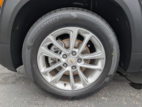 Used 2024 Chevrolet TrailBlazer LS FWD image 27