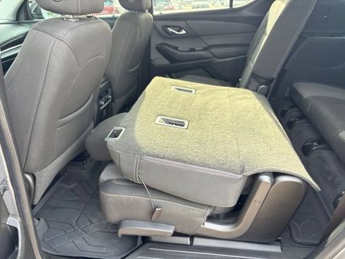 Used 2020 Chevrolet Traverse LS w/ LPO, Blackout Package FWD image 34