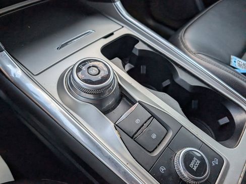 Used 2020 Ford Explorer XLT w/ Equipment Group 202A image 23