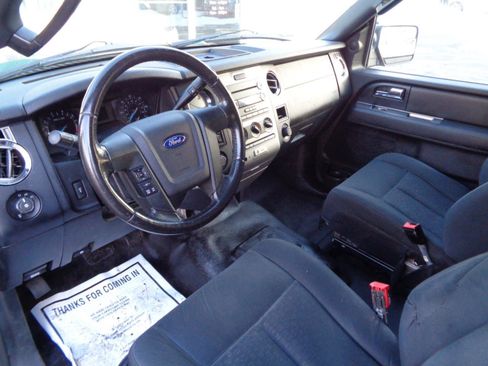 Used 2016 Ford Expedition XL AWD/4WD image 2