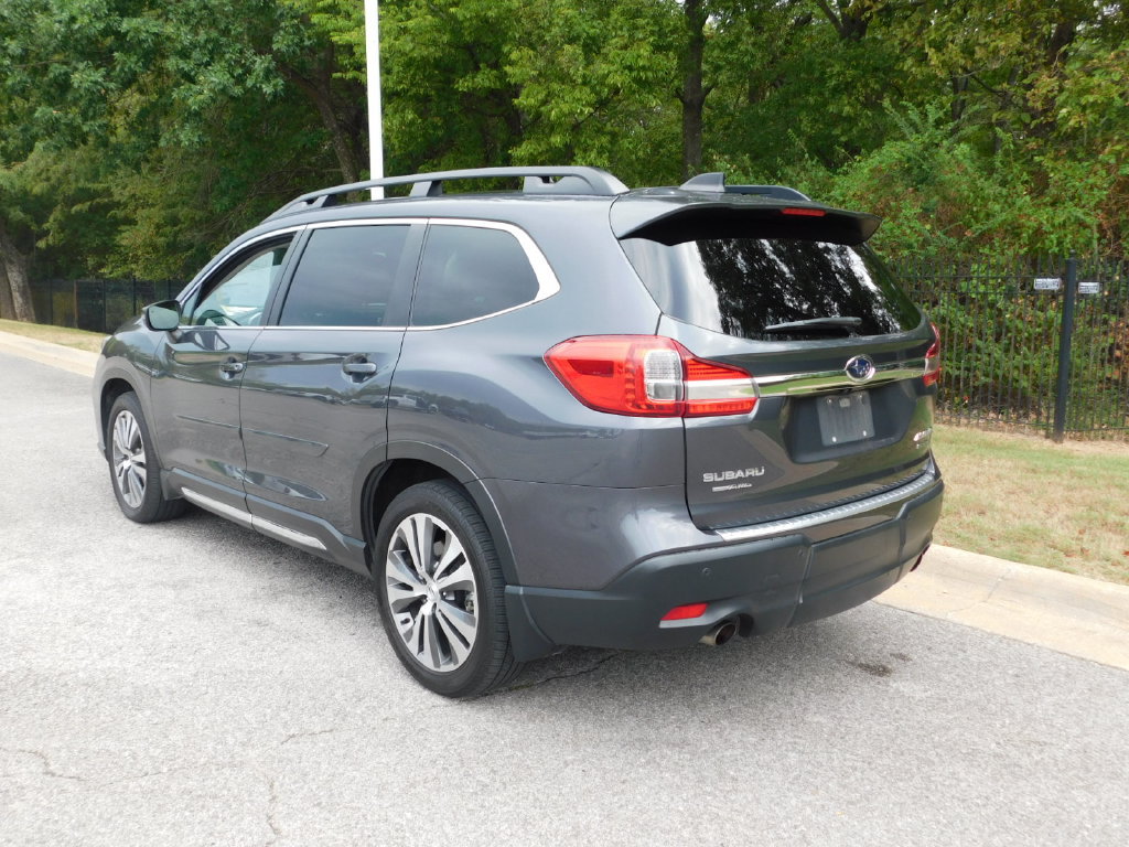 Used 2020 Subaru Ascent Limited w/ Technology Package AWD/4WD image 3