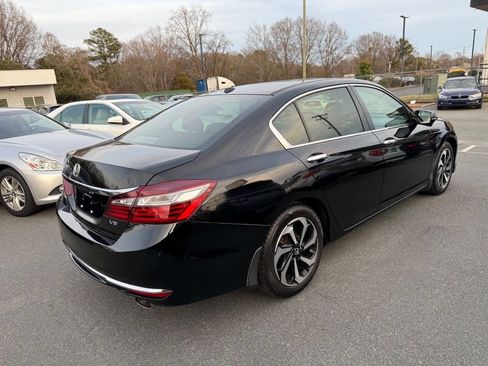 Used 2017 Honda Accord EX-L image 4