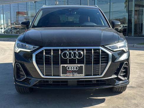Certified 2025 Audi Q3 2.0T Premium image 2