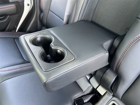 New 2025 Jeep Gladiator Rubicon image 23