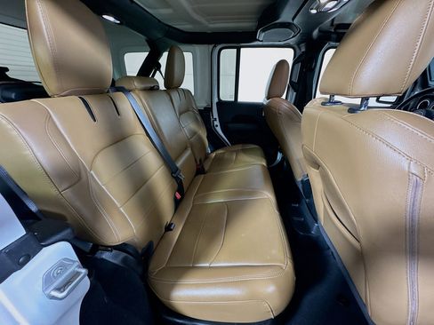 Used 2023 Jeep Wrangler Unlimited Sahara w/ Cold Weather Group image 25