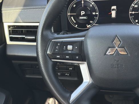 Used 2023 Mitsubishi Outlander SEL 40th Anniversary image 8