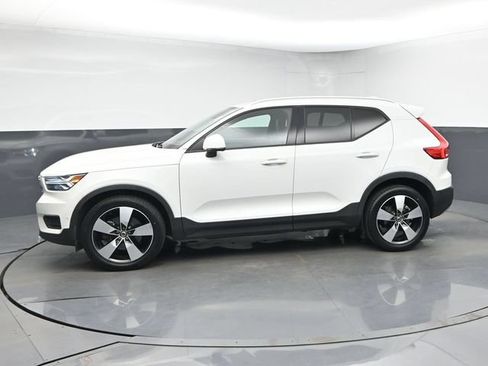 Used 2019 Volvo XC40 T5 Momentum AWD/4WD image 4
