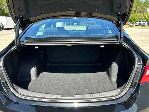 Used 2024 Chevrolet Malibu LT image 29