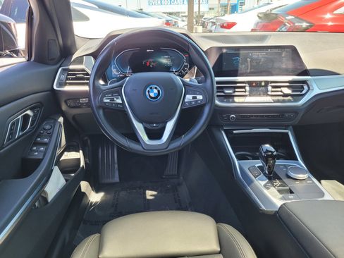 Used 2022 BMW 330e w/ Premium Package RWD image 18