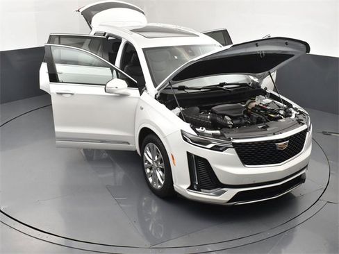 Used 2023 Cadillac XT6 Premium Luxury w/ LPO, Floor Liner Package image 26