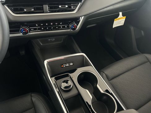 New 2026 Chevrolet Equinox LT w/ Convenience Package II image 18