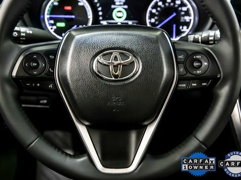 Used 2023 Toyota Venza LE image 26