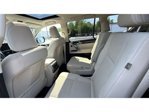Used 2023 Lexus GX 460 Premium AWD/4WD image 40