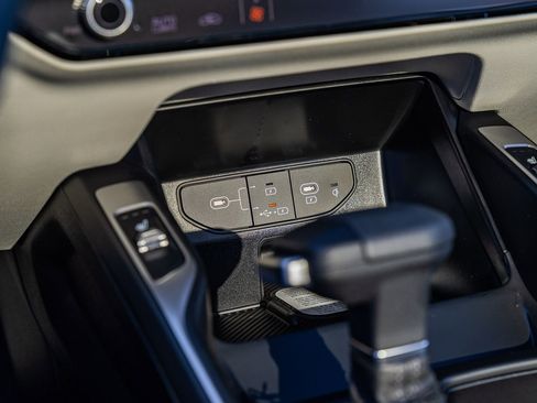 New 2026 Kia Sorento S w/ S Panoramic Sunroof Package image 22