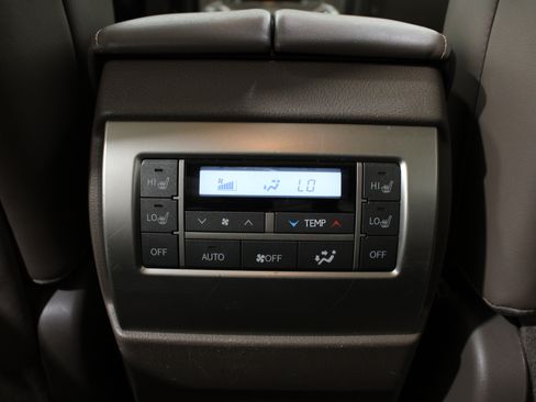 Used 2016 Lexus GX 460 Luxury w/ Preferred Accessory Package AWD/4WD image 25