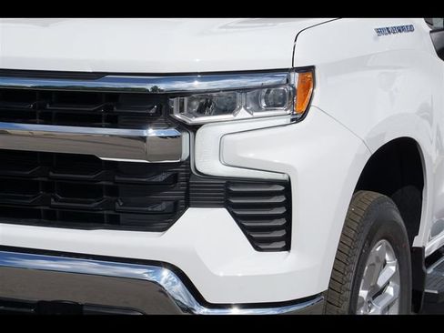 New 2026 Chevrolet Silverado 1500 LT w/ LPO, Liner Protection Package AWD/4WD image 23