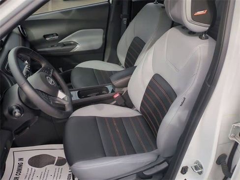 Used 2023 Nissan Kicks SR w/ SR Premium Package image 19