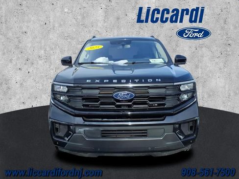 Used 2025 Ford Expedition Max Active image 2