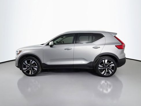 Used 2024 Volvo XC40 B5 Plus w/ Protection Package Premier AWD/4WD image 9
