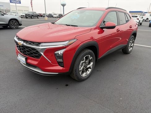 New 2026 Chevrolet Trax LT image 8