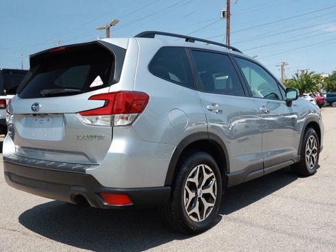 Used 2021 Subaru Forester Premium w/ Popular Package #1 AWD/4WD image 5