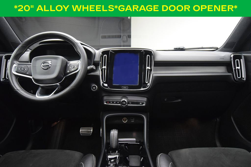 Used 2021 Volvo XC40 T5 R-Design w/ Climate Package AWD/4WD image 3