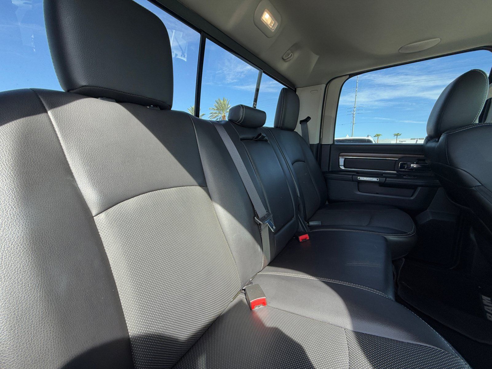 Used 2016 RAM 1500 Laramie w/ Convenience Group AWD/4WD image 18