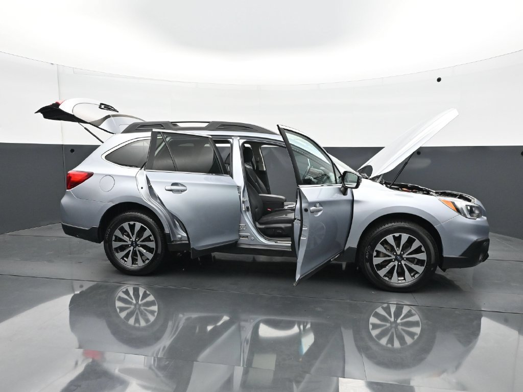 Used 2017 Subaru Outback 3.6R Limited AWD/4WD image 36