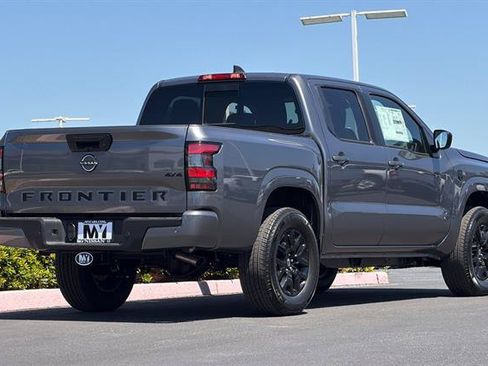 New 2026 Nissan Frontier SV w/ SV Convenience Package AWD/4WD image 4