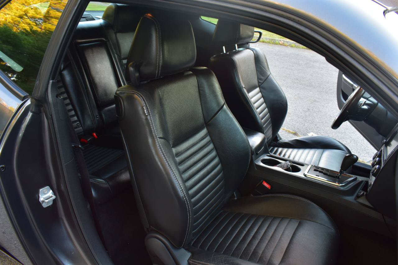 Used 2013 Dodge Challenger R/T RWD image 18