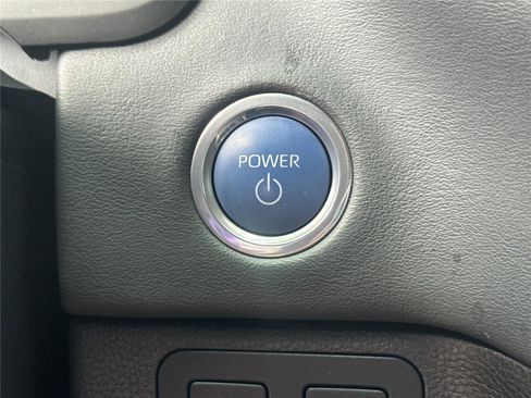 Used 2024 Toyota Tundra Platinum AWD/4WD image 24