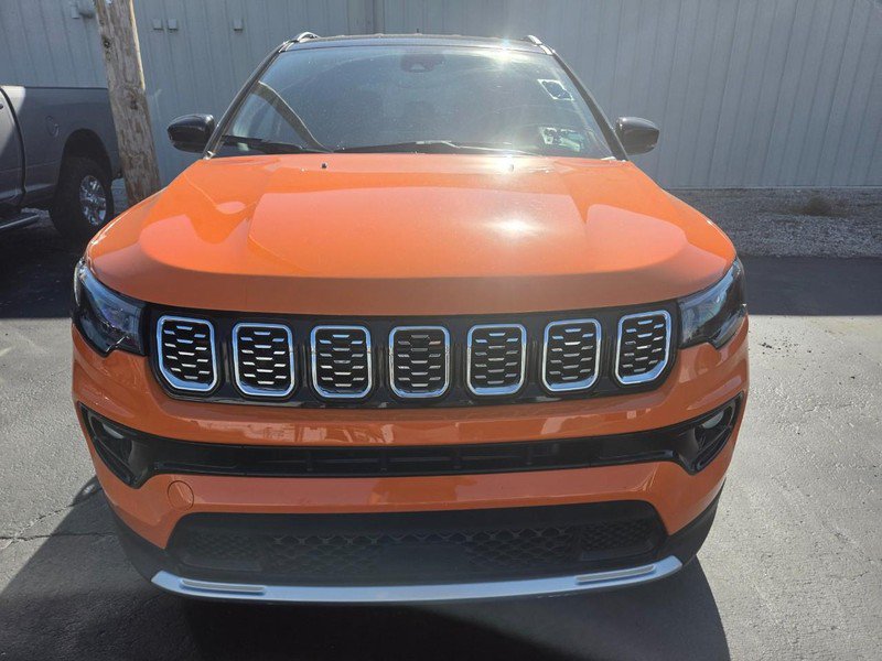 Used 2026 Jeep Compass Limited AWD/4WD image 2