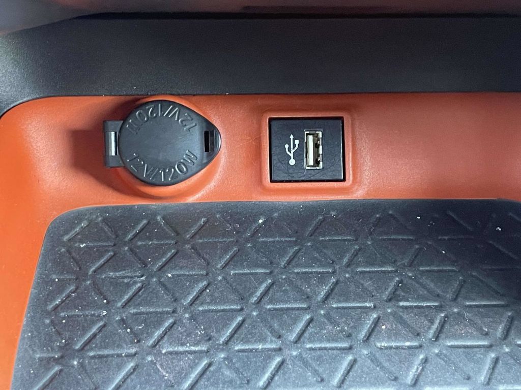 Used 2024 Toyota RAV4 Adventure AWD/4WD image 31