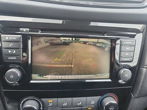 Used 2019 Nissan Rogue S w/ Special Edition Package AWD/4WD image 20