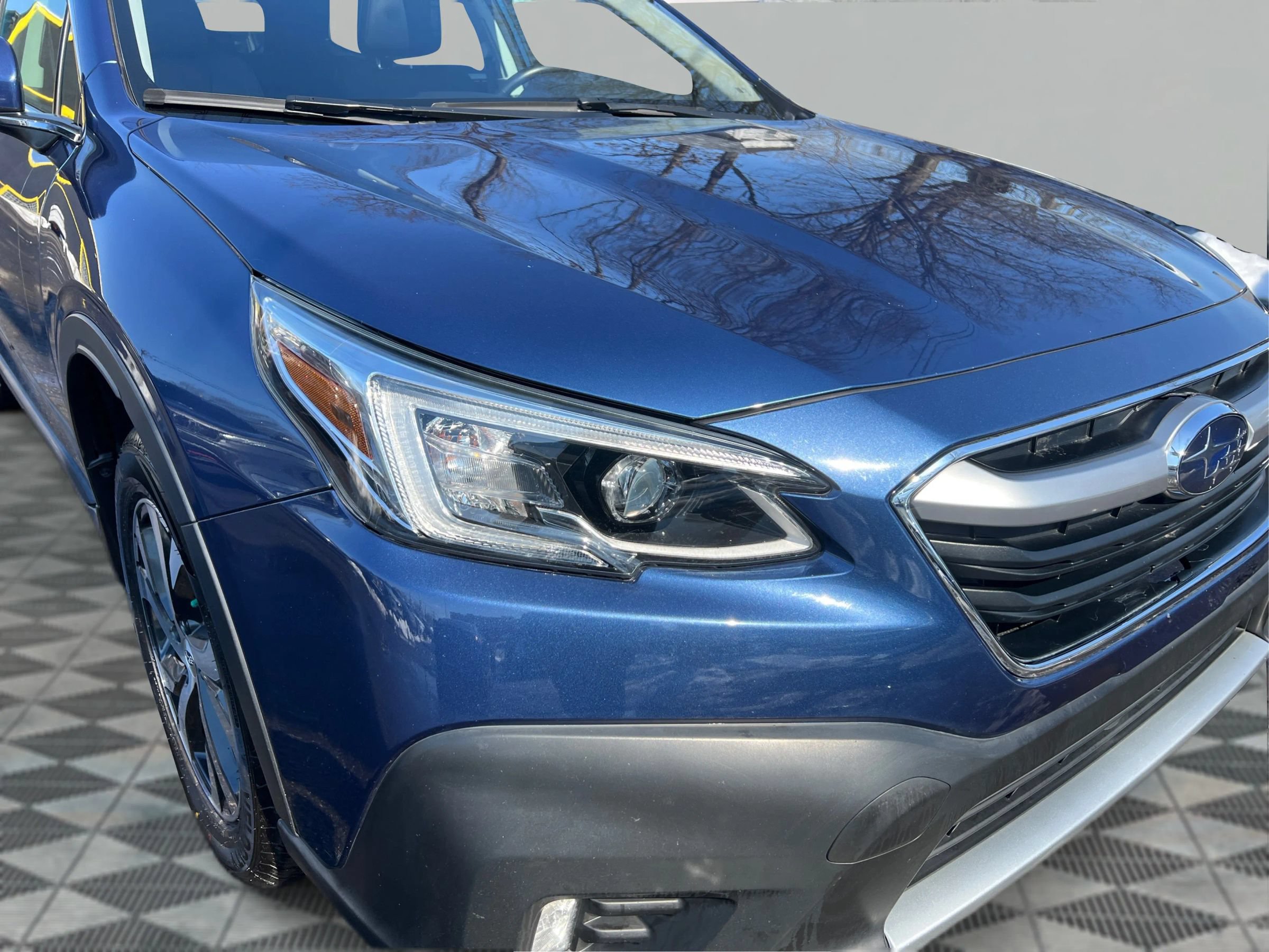Used 2022 Subaru Outback Limited w/ Popular Package #2 AWD/4WD image 25