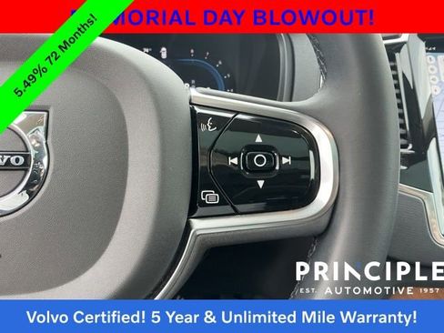 Certified 2023 Volvo XC90 B5 Plus AWD/4WD image 24