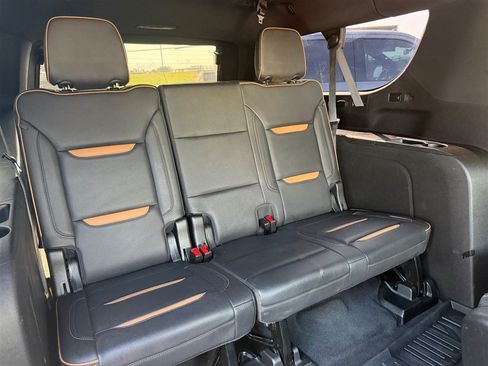 Used 2021 GMC Yukon XL AT4 w/ AT4 Premium Plus Package AWD/4WD image 38