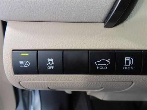 Used 2023 Toyota Camry LE FWD image 17