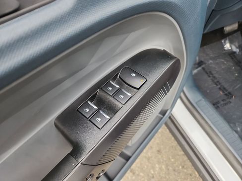 New 2025 Ford Maverick XL image 14