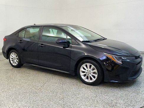 Used 2024 Toyota Corolla LE FWD image 7