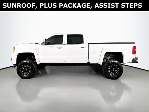 Used 2017 GMC Sierra 2500 Denali w/ Duramax Plus Package image 5