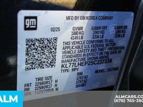 Used 2025 Chevrolet Trax LT w/ LT Convenience Package image 41