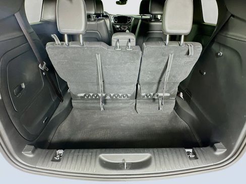 Used 2022 Chrysler Pacifica Touring-L w/ S Appearance Package image 29