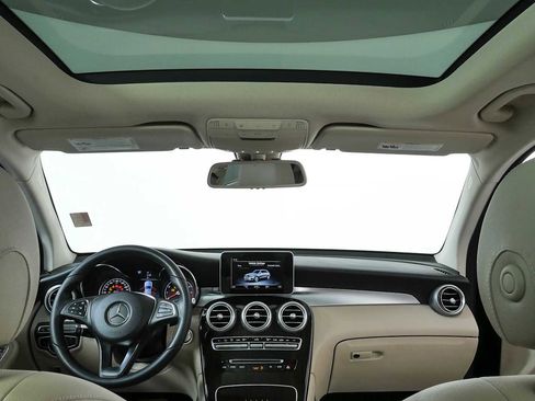 Used 2018 Mercedes-Benz GLC 300 4MATIC image 16