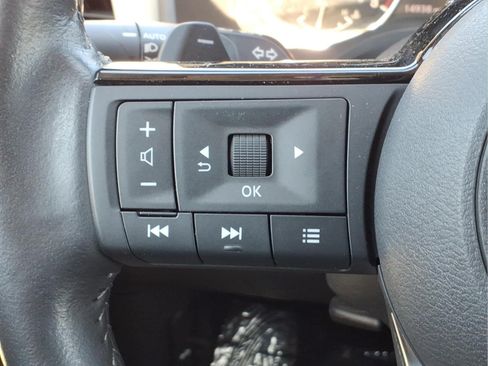 Certified 2023 Nissan Rogue SL w/ SL Premium Package AWD/4WD image 17
