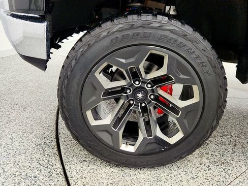 Used 2020 GMC Sierra 1500 SLT w/ SLT Premium Plus Package image 9