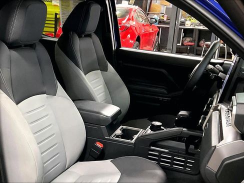 Used 2025 Toyota Tacoma TRD Off-Road w/ TRD Off Road Upgrade Package image 9