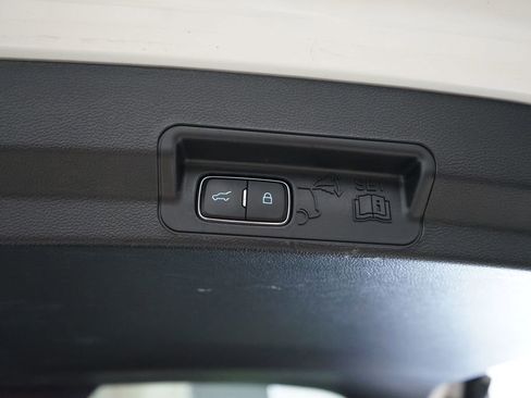 Used 2023 Ford Explorer XLT w/ Equipment Group 202A AWD/4WD image 54