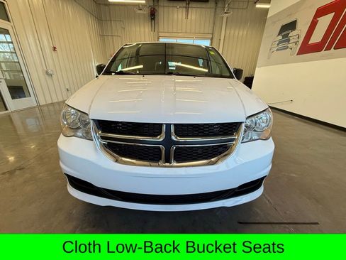 Used 2018 Dodge Grand Caravan SE w/ UConnect Hands-Free Group image 13