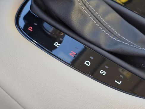 Used 2023 Honda HR-V LX image 25